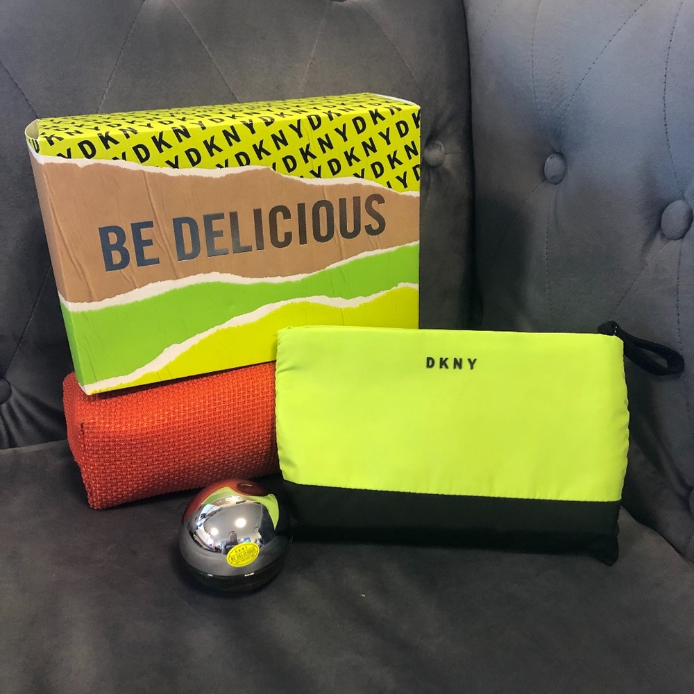 NWT - Be Delicious set